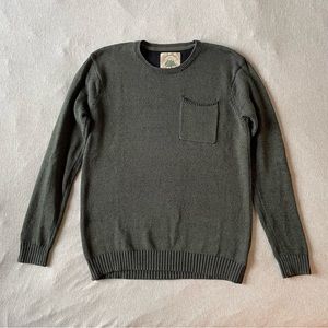 O’Hanlon Mills forest green sweater. Men’s Size Extra Small.